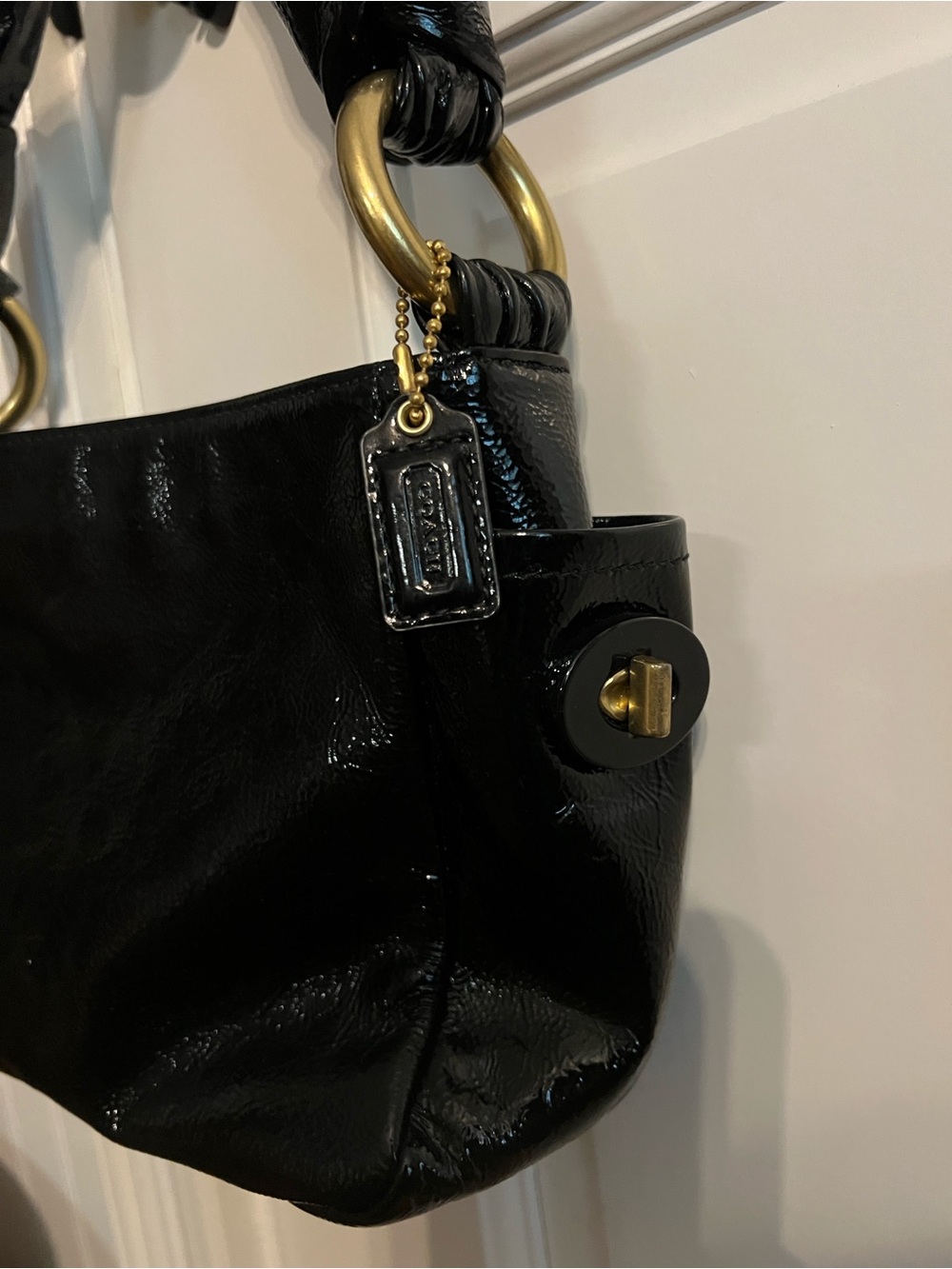 Coach Resort Patent leather bag - Picture 2 of 8